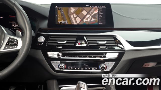 BMW 5-Series 530i M Sport Package Plus