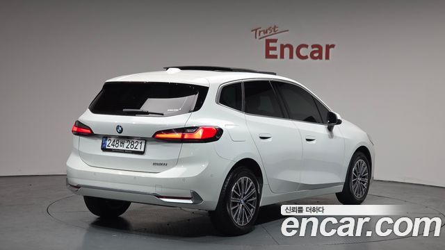 BMW 2-Series 220i Luxury