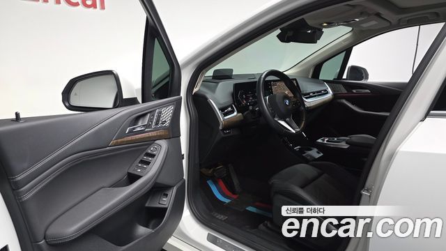 BMW 2-Series 220i Luxury