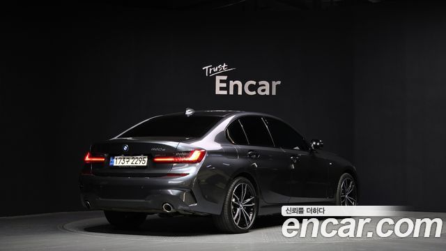 BMW 3-Series 330e M Sport