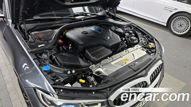 BMW 3-Series 330e M Sport
