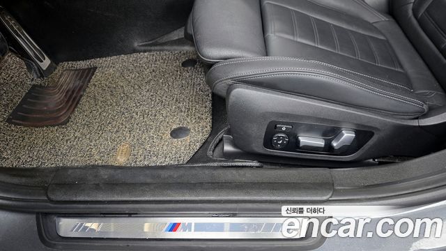 BMW 3-Series 330e M Sport