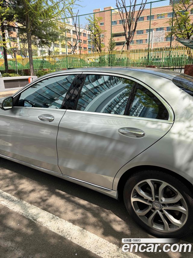 Mercedes-Benz C-Class C200 Avantgarde