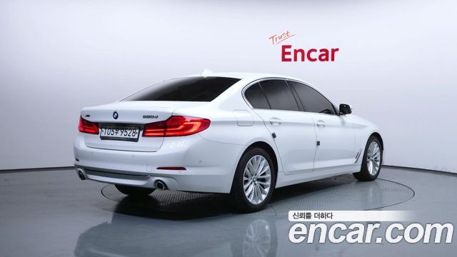 BMW 5-Series 520d xDrive Luxury Plus