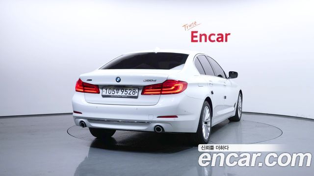 BMW 5-Series 520d xDrive Luxury Plus