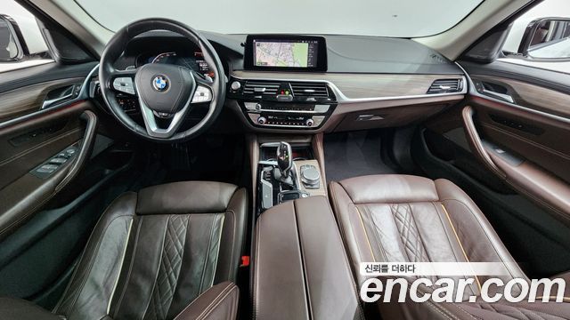 BMW 5-Series 520d xDrive Luxury Plus