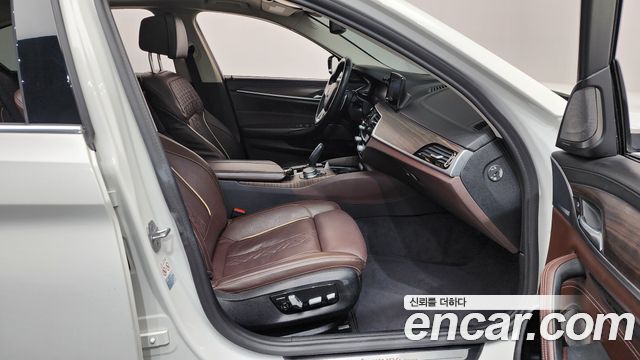 BMW 5-Series 520d xDrive Luxury Plus