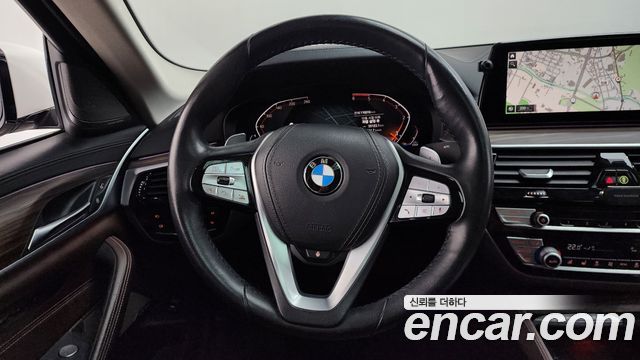 BMW 5-Series 520d xDrive Luxury Plus