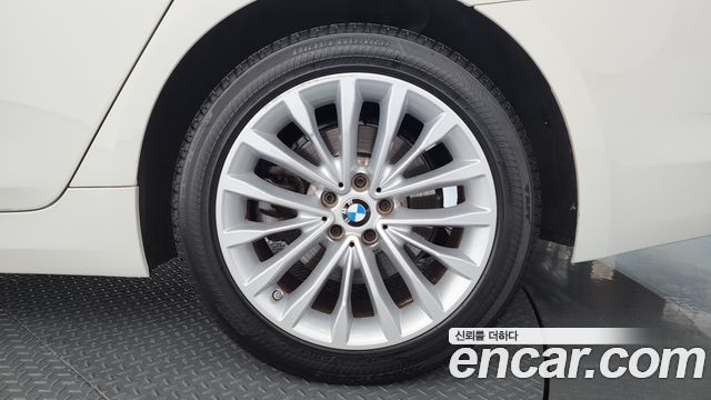 BMW 5-Series 520d xDrive Luxury Plus