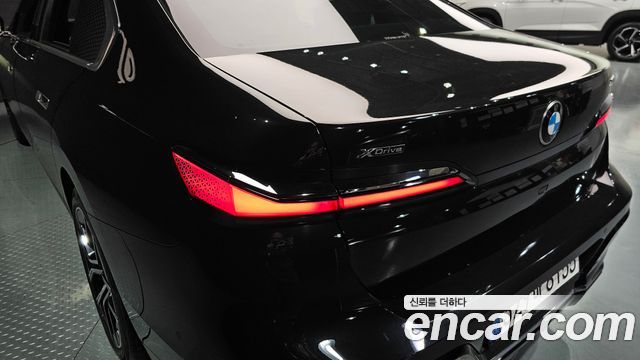 BMW 7-Series 740i xDrive M Sport Limited