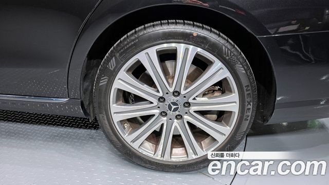 Mercedes-Benz E-Class E450 4MATIC Exclusive