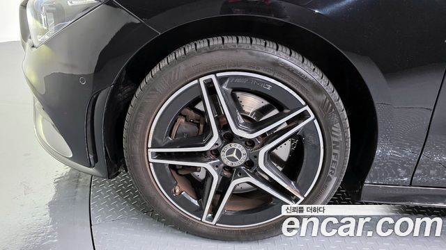 Mercedes-Benz CLA-Class CLA250 4MATIC
