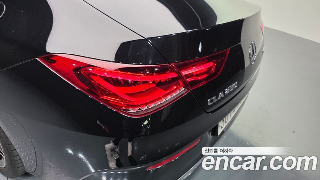 Mercedes-Benz CLA-Class CLA250 4MATIC