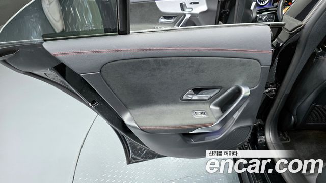 Mercedes-Benz CLA-Class CLA250 4MATIC