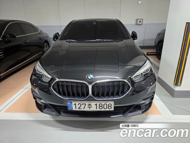 BMW 2-Series 220i Advantage