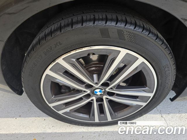 BMW 2-Series 220i Advantage