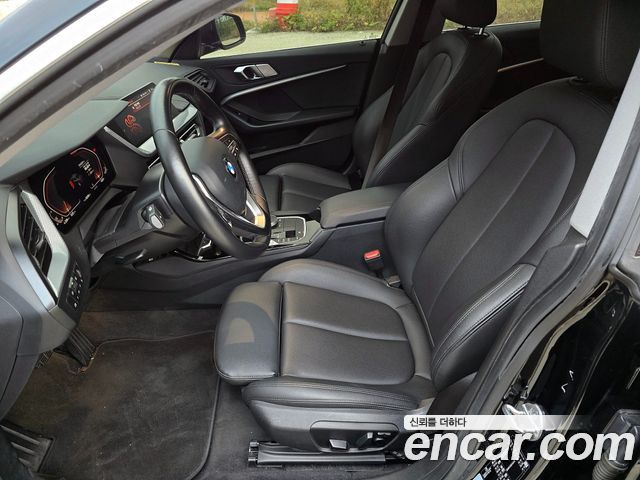 BMW 2-Series 220i Advantage