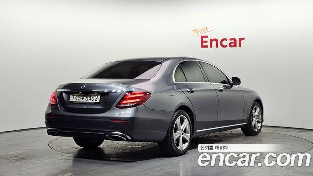 Mercedes-Benz E-Class E220d Avantgarde