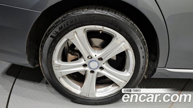 Mercedes-Benz E-Class E220d Avantgarde