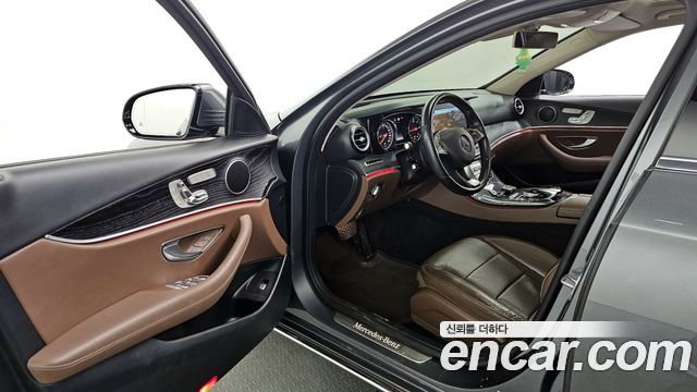 Mercedes-Benz E-Class E220d Avantgarde