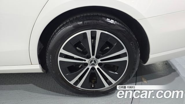 Mercedes-Benz E-Class E250 Avantgarde
