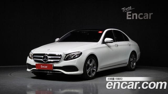 Mercedes-Benz E-Class E300 4MATIC Avnatgarde