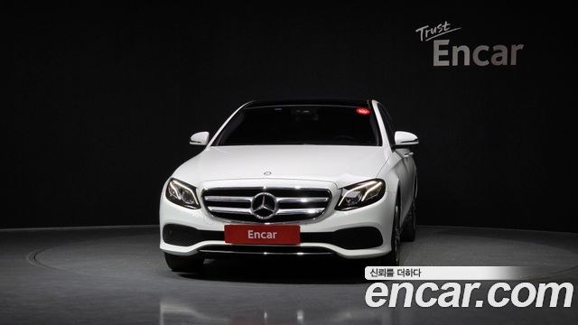 Mercedes-Benz E-Class E300 4MATIC Avnatgarde