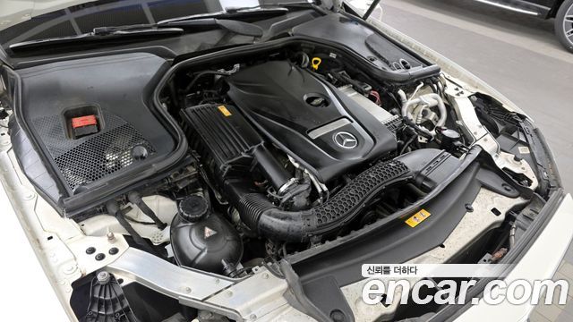 Mercedes-Benz E-Class E300 4MATIC Avnatgarde