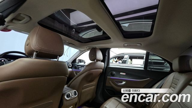 Mercedes-Benz E-Class E300 4MATIC Avnatgarde