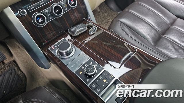 Land Rover Range Rover 4.4 SDV8 Vogue SE DIESEL
