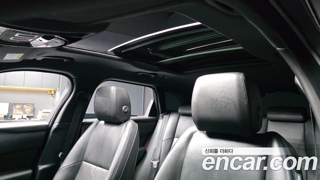 Land Rover Range Rover Velar 2.0 P250 Dynamic SE