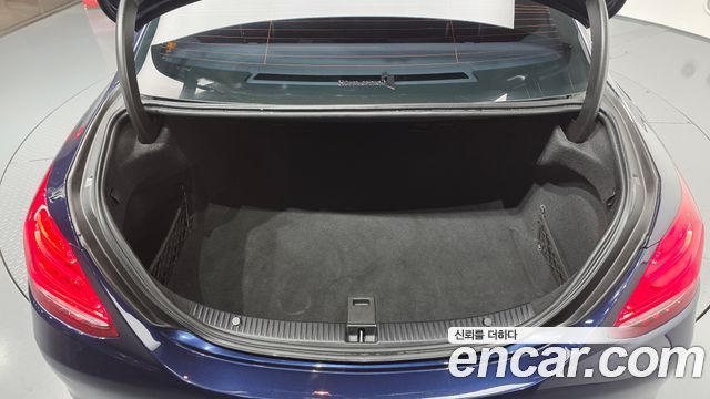 Mercedes-Benz C-Class C200 Avantgarde