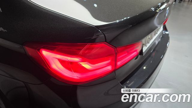 BMW 5-Series 520d M Sport Package Plus