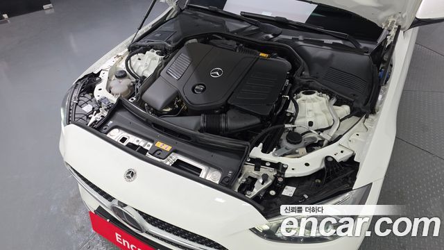 Mercedes-Benz C-Class C300 4MATIC AMG Line