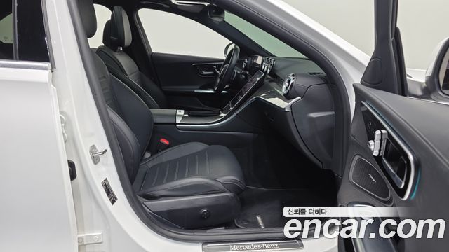 Mercedes-Benz C-Class C300 4MATIC AMG Line