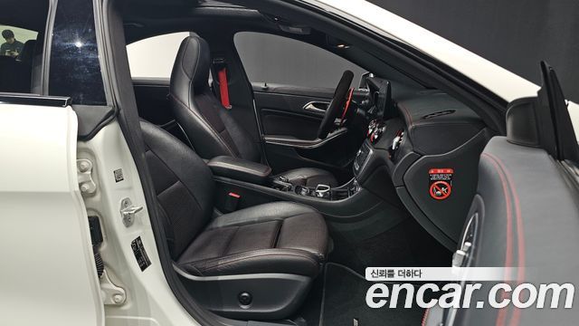 Mercedes-Benz CLA-Class CLA45 AMG 4MATIC