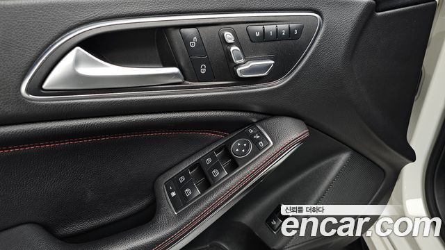 Mercedes-Benz CLA-Class CLA45 AMG 4MATIC