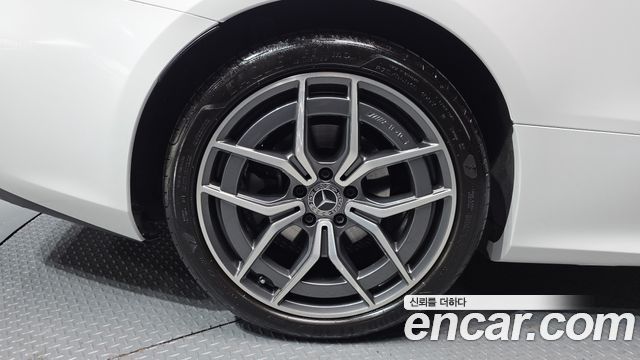 Mercedes-Benz E-Class E300d 4MATIC Coupe
