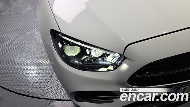Mercedes-Benz E-Class E300d 4MATIC Coupe
