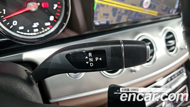 Mercedes-Benz E-Class E300 Avantgarde