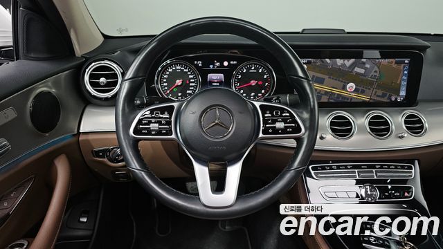 Mercedes-Benz E-Class E300 Avantgarde