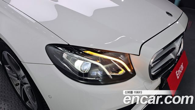 Mercedes-Benz E-Class E300 Avantgarde