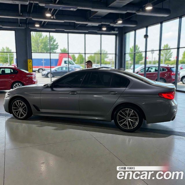 BMW 5-Series 530i M Sport Package Plus