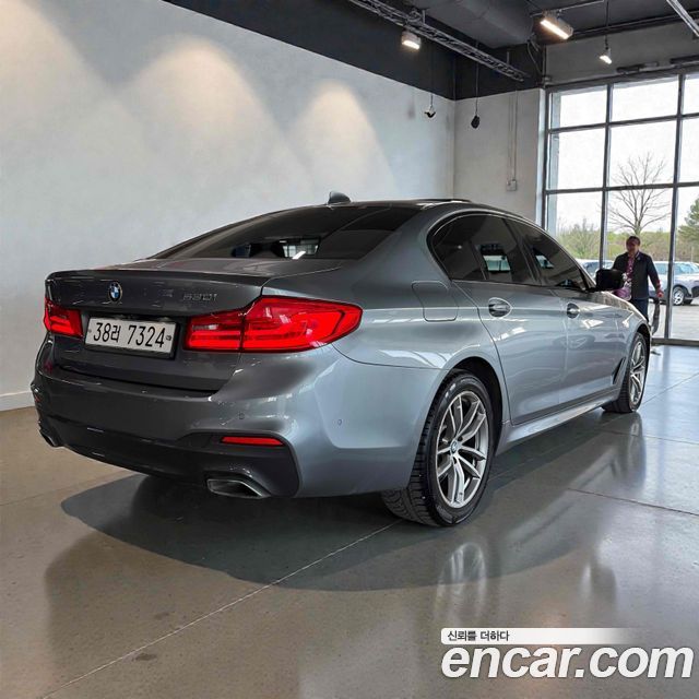 BMW 5-Series 530i M Sport Package Plus