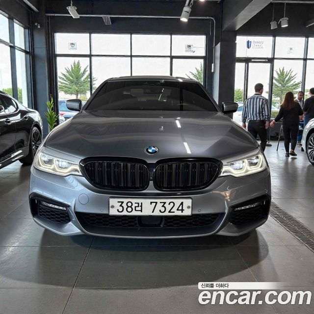 BMW 5-Series 530i M Sport Package Plus