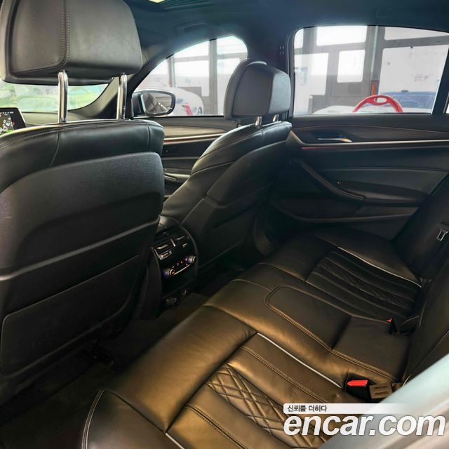 BMW 5-Series 530i M Sport Package Plus