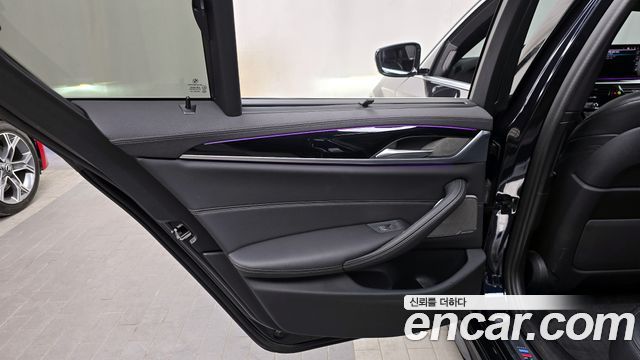 BMW 5-Series 530e M Sport