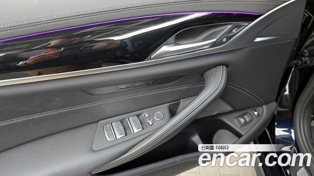 BMW 5-Series 530e M Sport