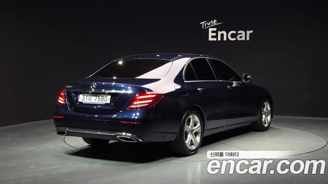 Mercedes-Benz E-Class E200 Avantgarde