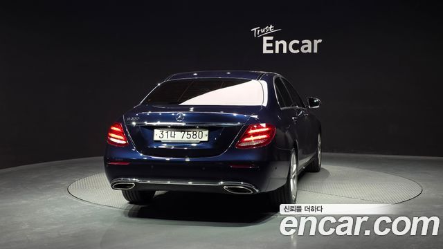Mercedes-Benz E-Class E200 Avantgarde